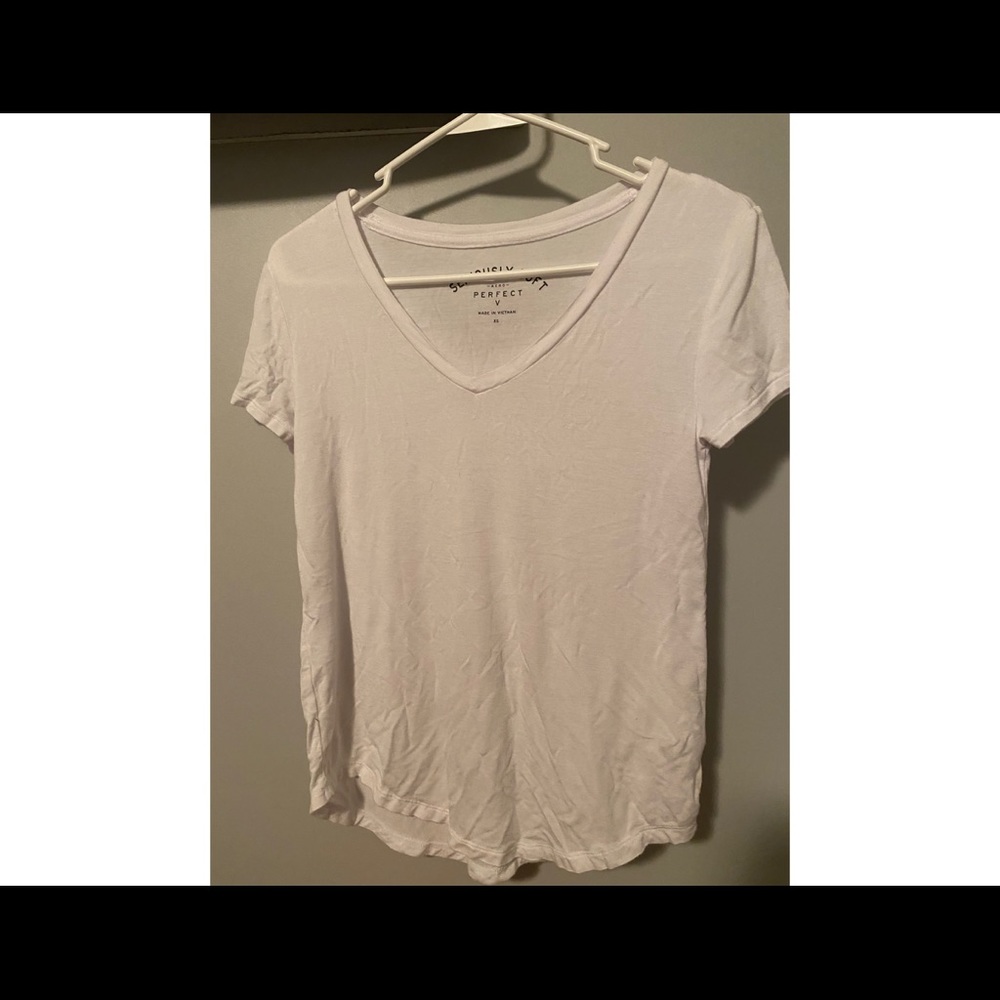American Eagle White Soft V Neck